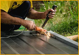 Global Garage Door Service Warwick, RI 401-337-5525 - emergency-services-gdr-07m